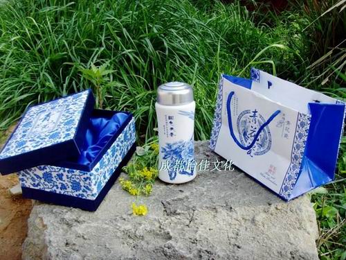 青花(huā)瓷陶瓷杯保溫杯 商(shāng)務(wù)禮品套裝 辦公禮品  國(guó)色天香